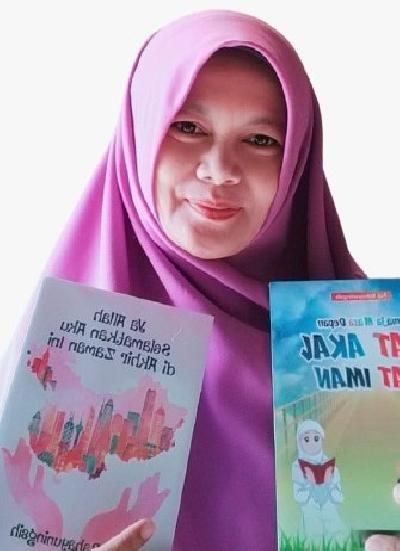 Hj. Puji Rahayuningsih, M.Pd