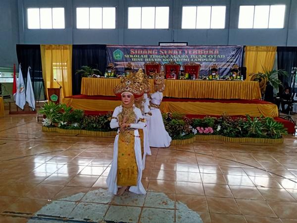 Foto Acara wisuda STAI Ibnu Rusyd Kotabumi 4 2021